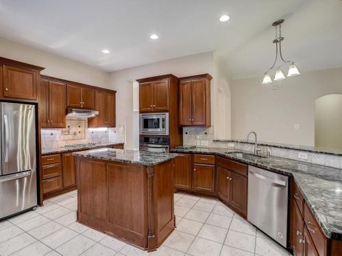 4520 Eagle Feather Dr, Austin TX 78735-6466 exterior