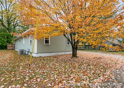 1631 Huizenga St, Meskegon MI  49442-5939 exterior