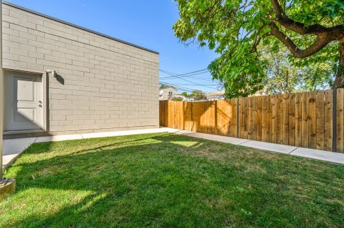 2506 Rockwell St, Chicago IL 60647-1919 exterior