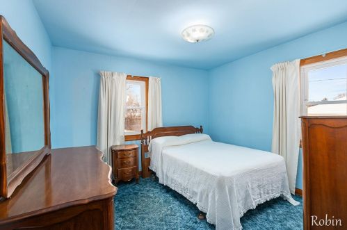 929 Cres St, Grand Rapids MI 49503-3506 exterior