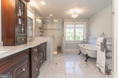 1593 Wrightstown Rd, Upper Makefield PA 18940-2814 exterior