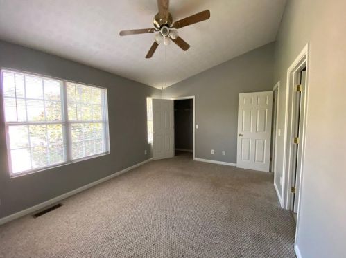 5760 Strathmoor Mnr Cir, Lithonia GA 30058-2619 exterior