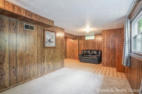 2209 Holliday Dr, Wyoming MI exterior