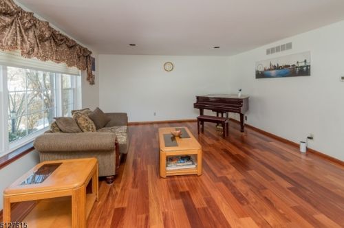 24 Brownstone Ter, Paterson NJ  07506-3447 exterior