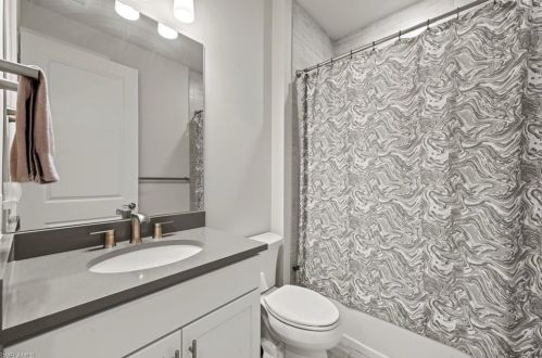 2754 Aviamar Cir, Naples FL 34114-0097 exterior