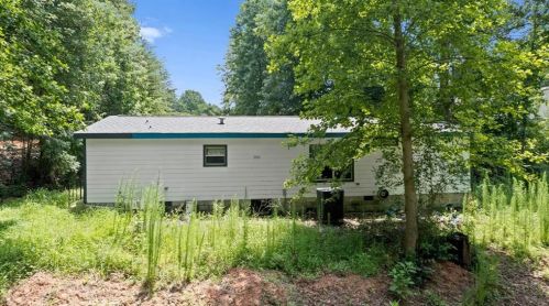 3270 Joe Parker Rd, Gainesville GA 30507-7993 exterior