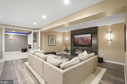 624 Live Oak Dr, Mc Lean VA 22101-1563 exterior