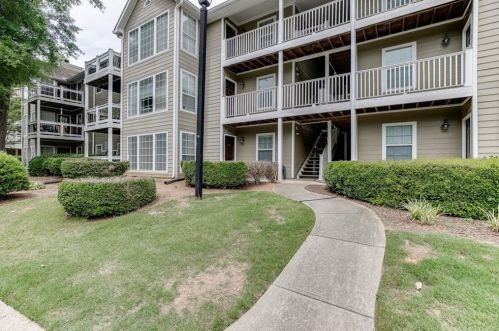 406 Berkeley Woods Dr, Duluth, GA 30096-6350