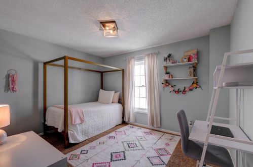 1104 Autumn Dr, Saint Paul MN 55125-8616 exterior