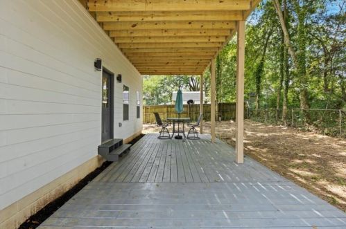 3279 Elm St, Atlanta GA 30318-8501 exterior