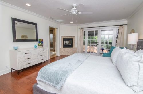 4949 Bayshore Blvd, Tampa FL 33611-3851 exterior