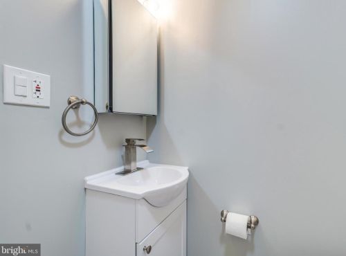 810 Bayfield St, Silver Spring MD  20912-7351 exterior