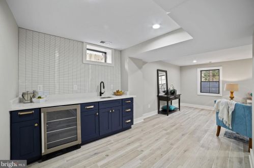 1505 Crestwood Dr, Alexandria VA  22302-2303 exterior