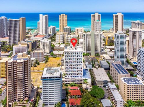 2452 Tusitala St, Honolulu HI 96815-3154 exterior