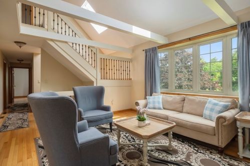 509 Center St, Raynham MA  02767-1791 exterior