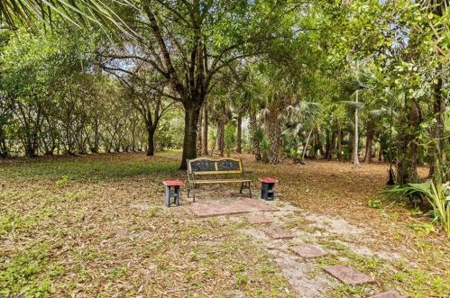 4710 13 Ave, Naples FL 34116-5127 exterior