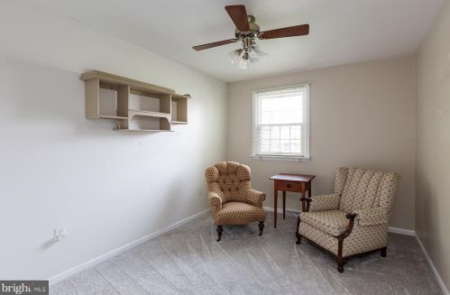 426 Dolly Dr, Lancaster PA 17601-3619 exterior