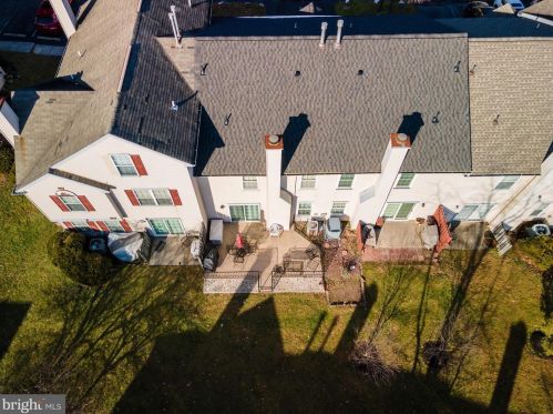 242 Stonebridge Blvd, New Castle DE 19720-6711 exterior