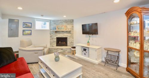 6119 Algona Ct, Alexandria VA 22310-3141 exterior