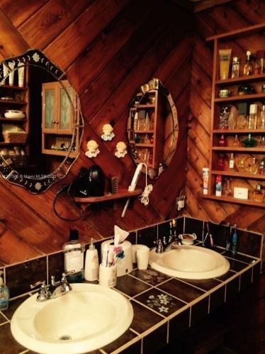 2810 Delaware Ave, Fort Pierce FL 34950-3974 exterior