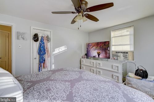 7554 Gilbert St, Philadelphia PA 19150-2606 exterior