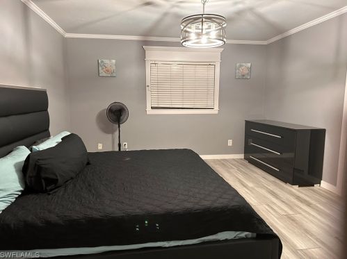 754 105 Ave, Naples FL 34108-1842 exterior