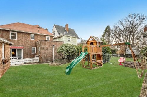 370 Rich Ave, Mount Vernon NY 10550-1510 exterior