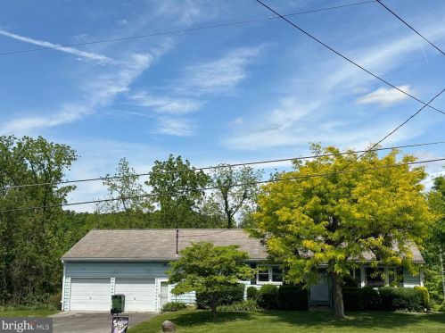 160 Impounding Dam Rd, Hanover, PA 17331-9707