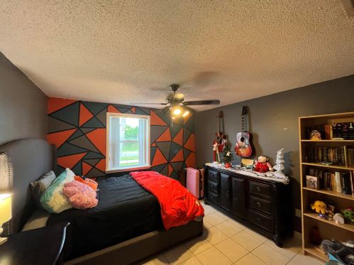 201 Thornhill Dr, Fort Pierce FL  34984-4467 exterior