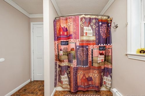 50 Mason Hl Rd, Killingly CT 06241-1324 exterior