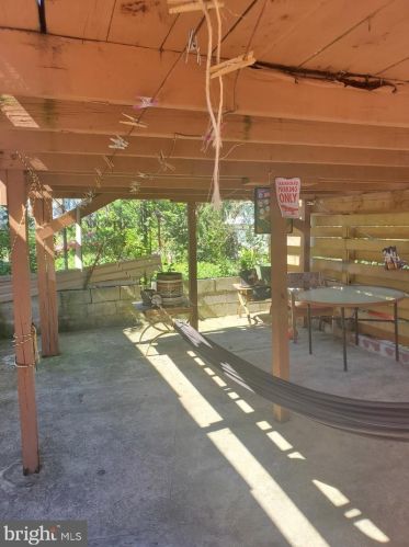 2232 5 St, Philadelphia PA 19106-3715 exterior