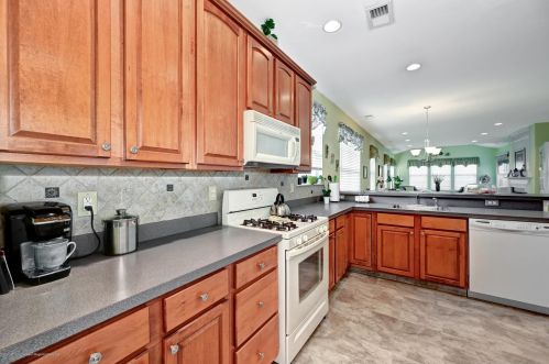 18 Nottingham Way, Jackson Twp NJ 08527-4374 exterior