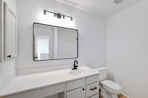 8029 Evadean Cir, Austin TX 78745-8004 exterior