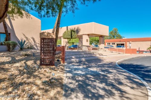 9702 Foster Ave, Chandler AZ 85248-6615 exterior