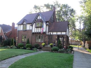 4617 Hl Dr, Cleveland OH  44109-4426 exterior