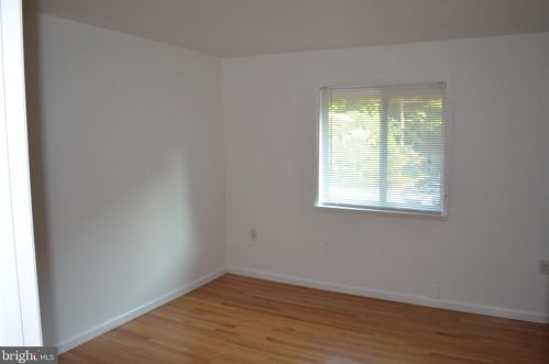 2295 Emerald Hts Ct, Herndon VA 20191-1714 exterior