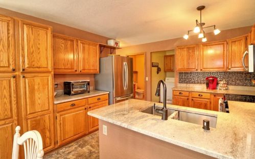 12393 Waterford Ave, Milwaukee WI 53235-4922 exterior