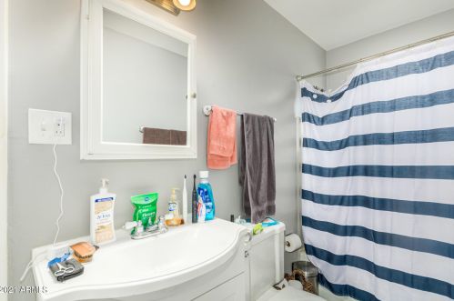 6107 12 Pl, Phoenix AZ 85014-6707 exterior