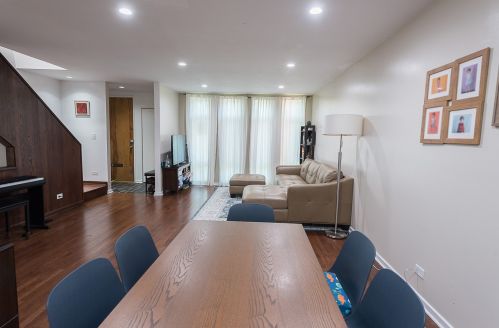 5225 Kimbark Ave, Chicago IL  60615-4009 exterior