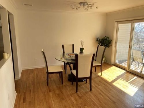 48 Legend Hills Dr, Edgewater NJ  07020-2125 exterior