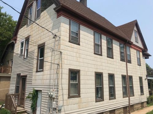 2575 Howell Ave, Milwaukee, WI 53207-1604