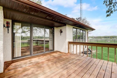 1702 Rose Farm Rd, Bull Valley IL 60098-9564 exterior