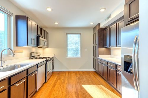 3206 Mary St, Pittsburgh PA  15203-2557 exterior