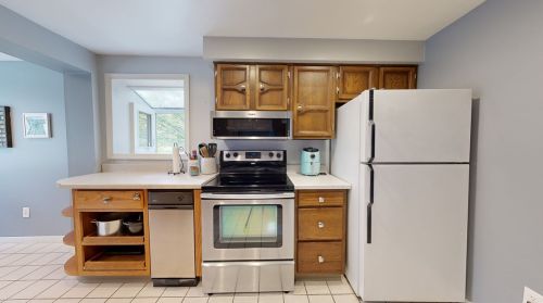 525 Penn Vista Dr, Pittsburgh PA  15235-4242 exterior