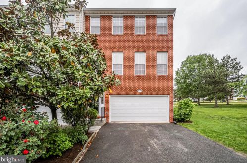 5172 Ballycastle Cir, Alexandria, VA 22315-5546