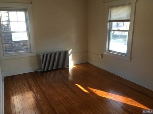 78 Arlington Ave, Paterson NJ  07506-2504 exterior