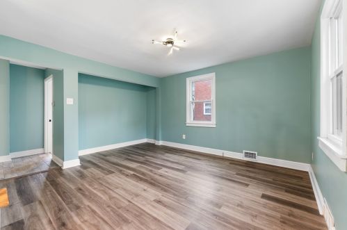 111 Sycamore Dr, Pittsburgh PA  15235-1965 exterior