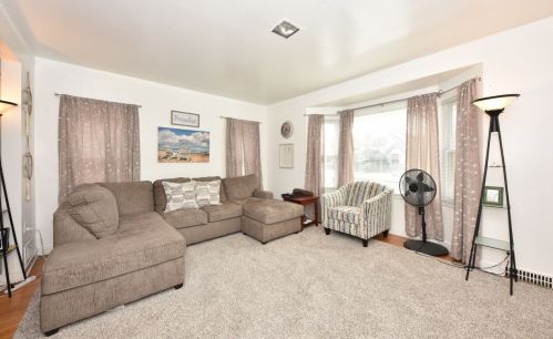 3618 40th St, Milwaukee, WI 53216-3421