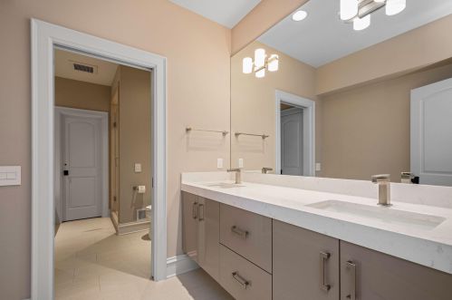 1505 Ballybunion Ct, Grand Rapids MI 49546-3883 exterior