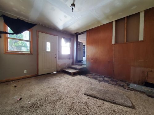 2846 Greene St, Gary, IN 46405-1576